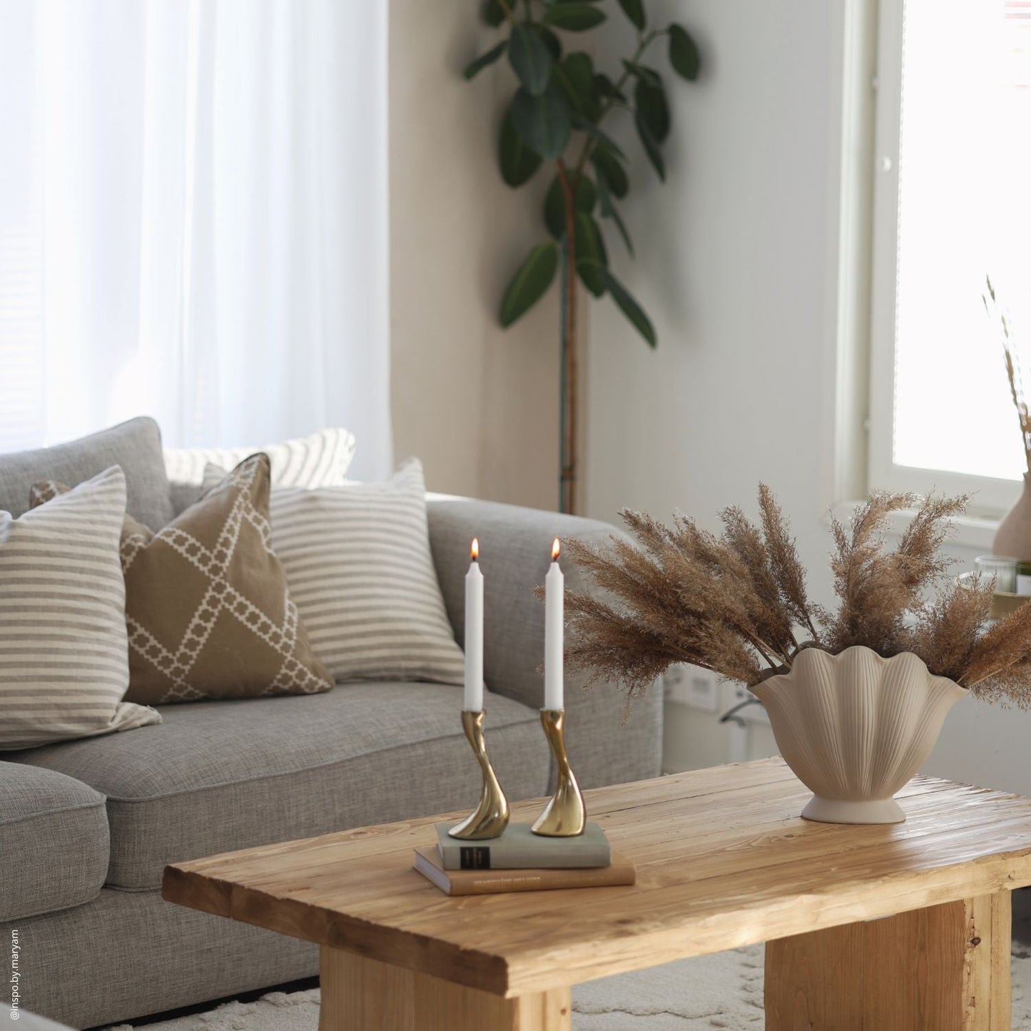 Kuddfodral i stentvättat linne, närbild – Noémie Living